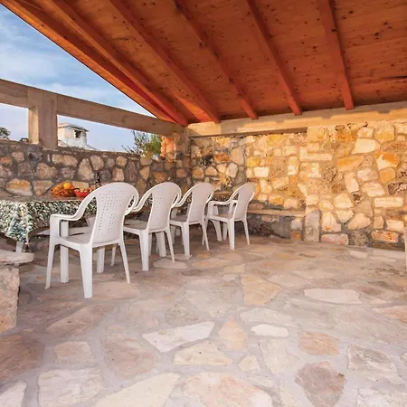 Tatil Evi With A Fireplace 04 *