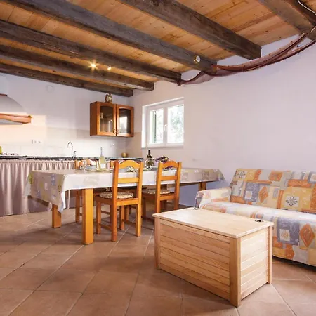 With A Fireplace 04 Jezera