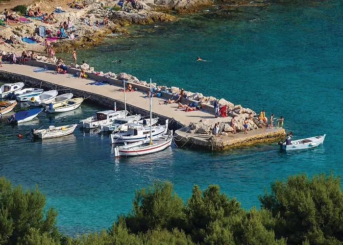 With A Fireplace 04 펜션 제제라